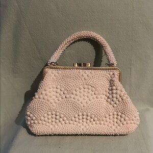 Handmade vintage Elegant Cream Beaded Handbag kiss closure gild trim hong kong